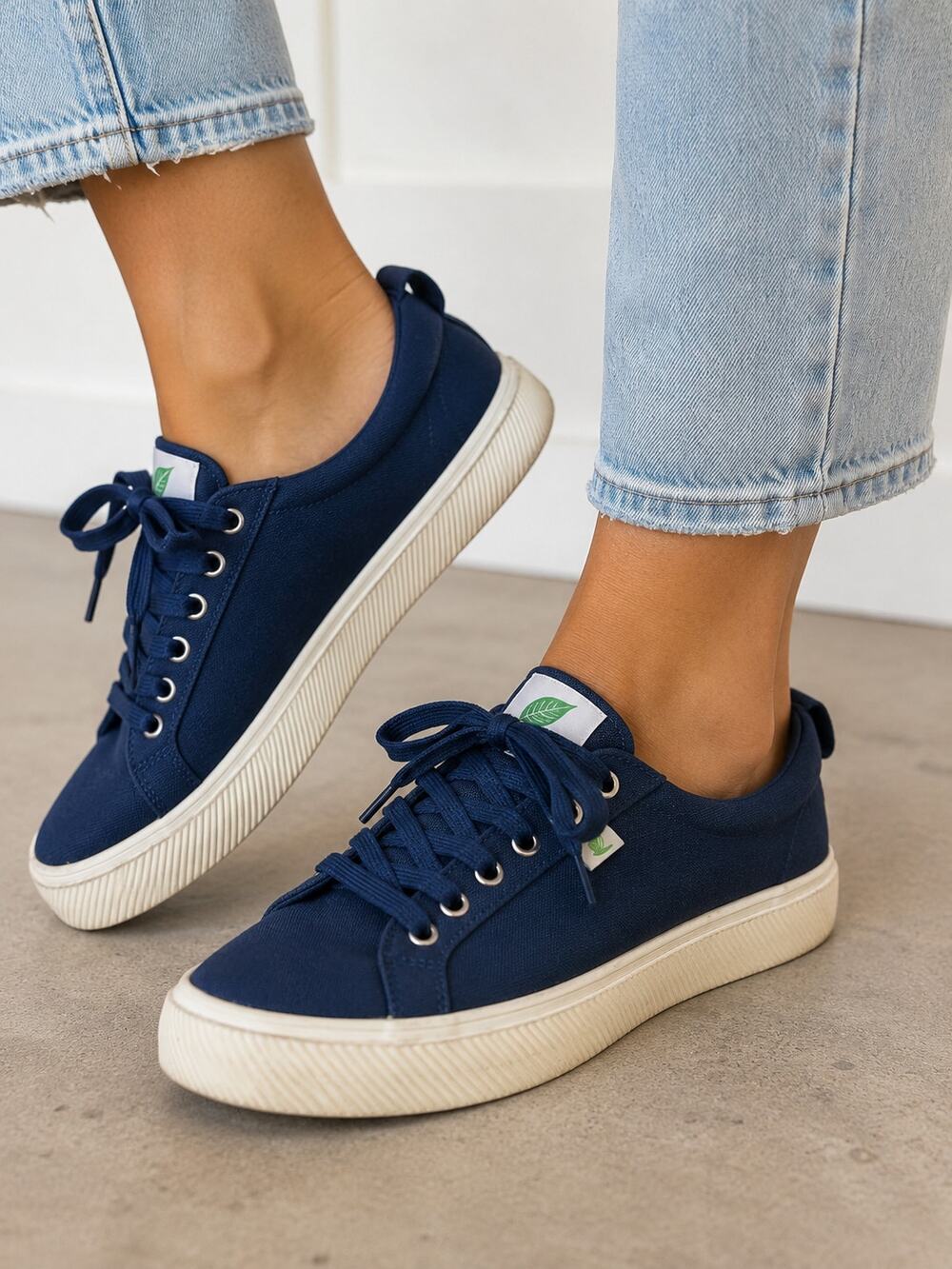 Cariama Blue Canvas Lace Up Sneakers Womens 8.5 Casual Classic Comfort Shoes